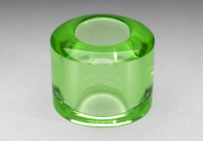 图片[2]-Green glass thumb ring.-China Archive